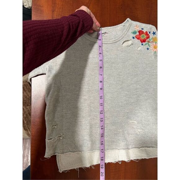 Hudson Kids Embroidered Destructed Distressed Grey Floral Sweater Kids Size 9/10 - Picture 9 of 9